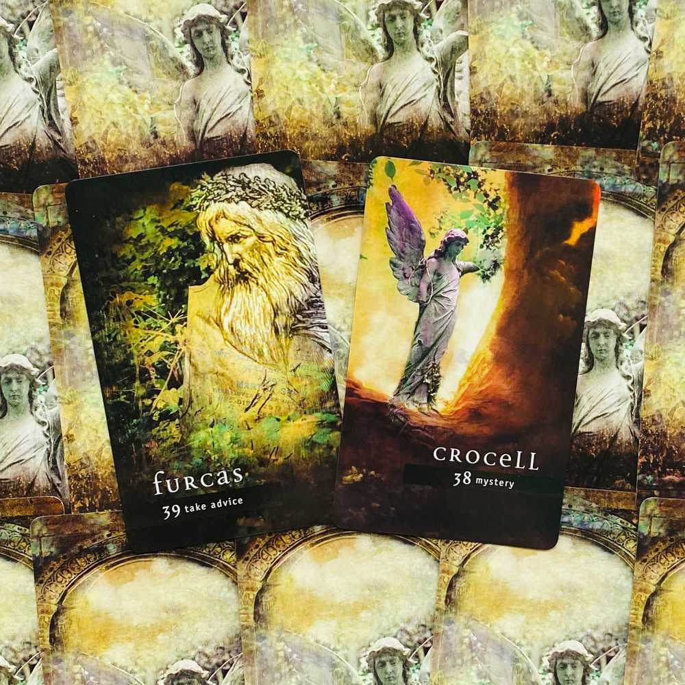 KNYGA Cico Books Fallen Angel Oracle kortų ir knygos rinkinys