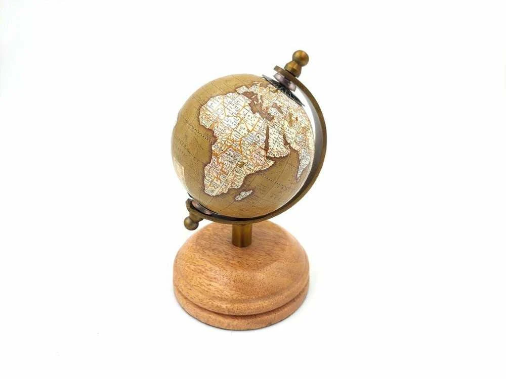 Mirtop Dekoratyvinis retro stalinis gaublys su medine baze, rudas, 15 cm