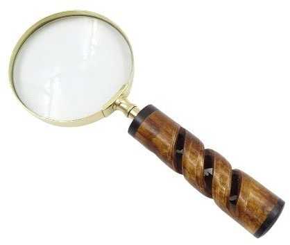 Deco Gifts Didinamasis stiklas su žalvariniu rėmeliu ir rago rankenėle - NC2356