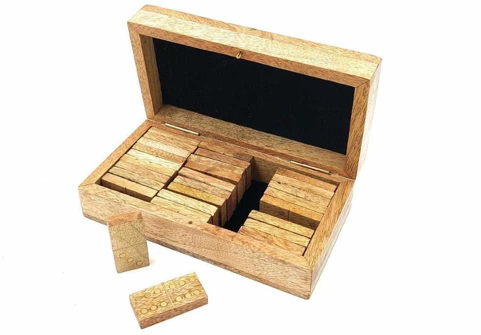 Deco Gifts Elegantiškas medinis domino rinkinys su dėžute – mango medis, 28 kaladėlės