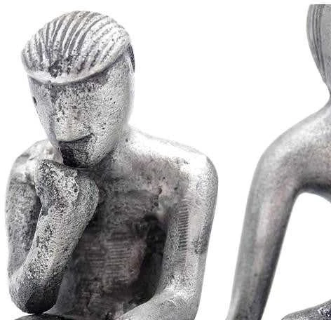 Divine Dekor Zodiako Dvyniai – sidabrinė aliuminio figūrėlė, medinis pagrindas