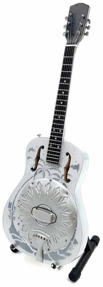 Indominiguitars Mahagoninė mini gitara, Knopfler stilius, 24,5 cm, 1:4, su stovu – kolekcinė