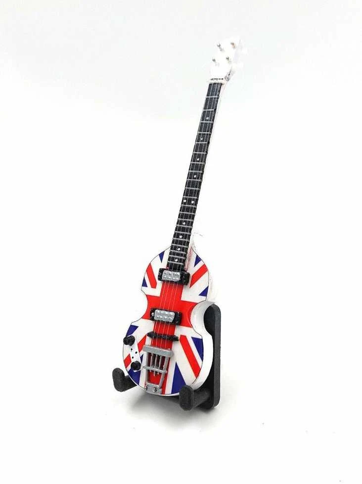 Indominiguitars Mini mahagoninė gitara 15 cm, Paul McCartney stiliaus, su stovu – kolekcinė