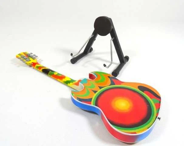 Indominiguitars Mini gitara „Eric Clapton – Fool“ – rankų darbo, raudonmedžio, kolekcinė