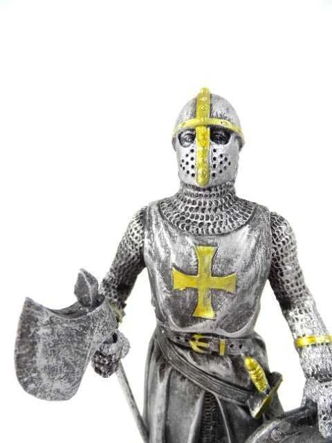 Deco Gifts Kryžiuočio riterio figūrėlė, 18 cm, derva, su skydu ir kirviu