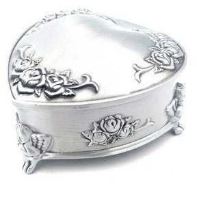 Deco Gifts Širdelės formos metalinė papuošalų dėžutė su rožių motyvu – puiki dovana