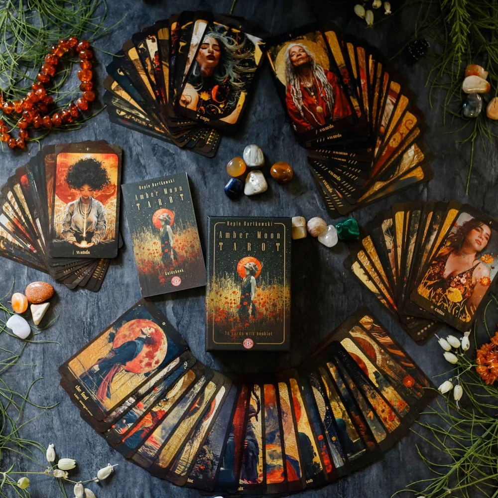 Dusserre Cartomancie Amber Moon Tarot kortos su instrukcijų knygele (78 kortos)