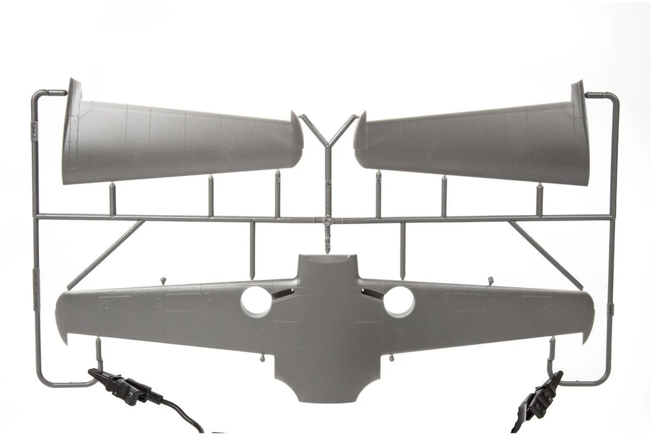 Eduard Messerschmitt Bf 108 plastikinis surenkamas modelis 1/32
