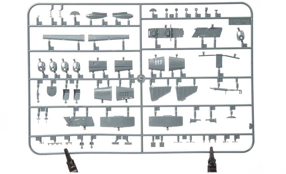 Eduard Z-126 Trenér ProfiPACK 1/48 plastikinis lėktuvo modelis 82181