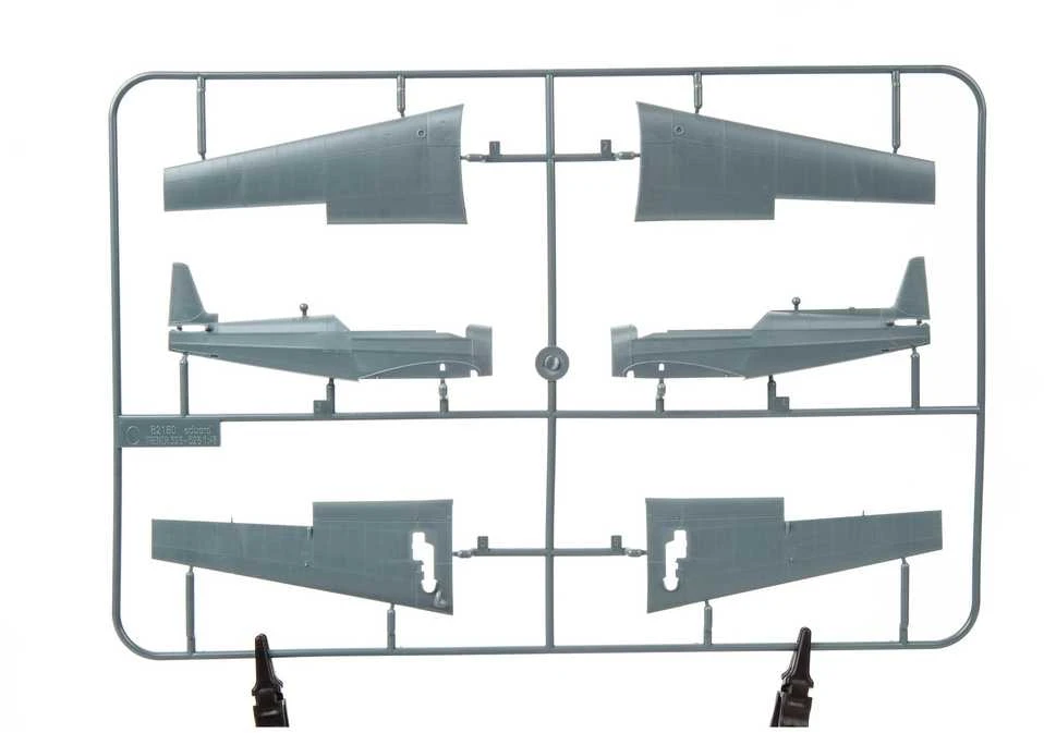 Eduard Z-526 Trener Master 1/48 surenkamas plastikinis lėktuvo modelis (82185)