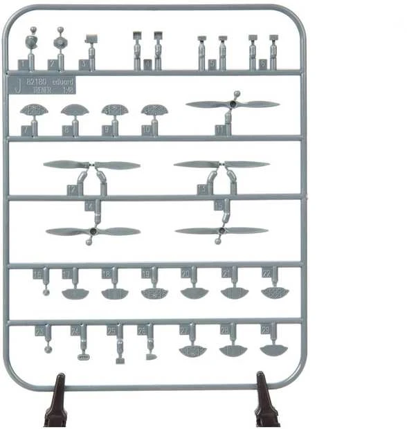 Eduard Z-526 Trener Master 1/48 surenkamas plastikinis lėktuvo modelis (82185)