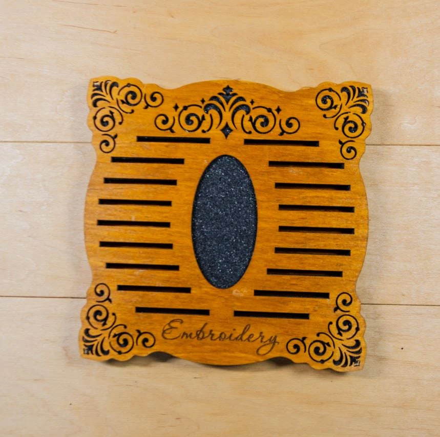 Embroidery Craft Siuvinėjimo ričių organizatorius 18 vietų – faneros laikiklis 3 mm