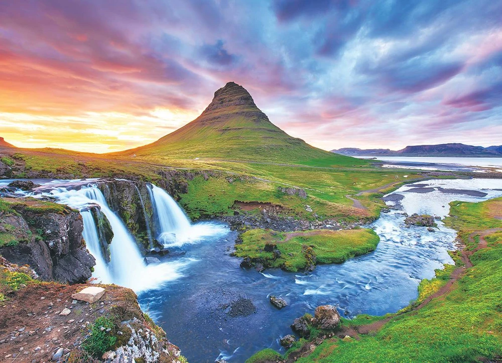 Eurographics 1000 detalių dėlionė „Kirkjufell kalnas, Islandija“ 49×67 cm