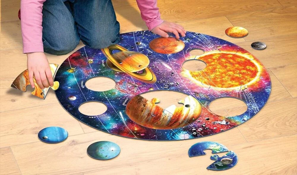 Eurographics Kosmoso milžiniška grindų dėlionė vaikams 58 det., 71x71 cm