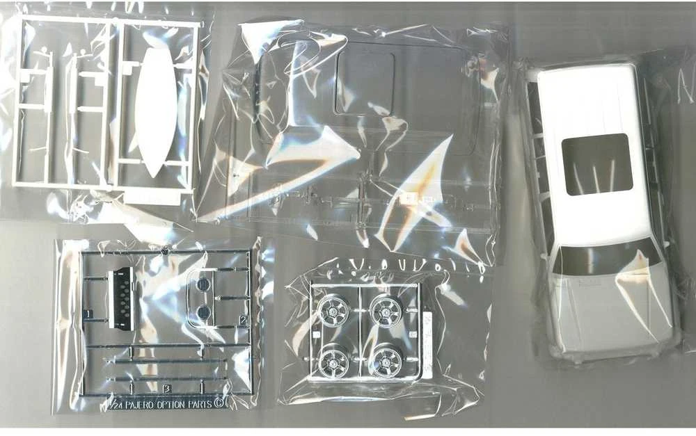 Fujimi Mitsubishi Pajero 1/24 plastikinis surenkamas modelis