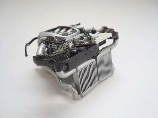 Fujimi Nissan GT-R R35 su varikliu, 1/24 plastikinis modelis