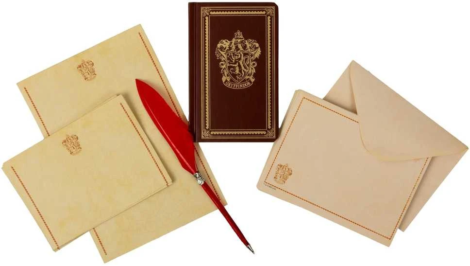 Dėlionė Insight Editions Raštinės Reikmenų Rinkinys - Harry Potter Gryffindor 192 Puslapių Dienoraštis, 20 Užrašų Bloknotų, Rašiklis