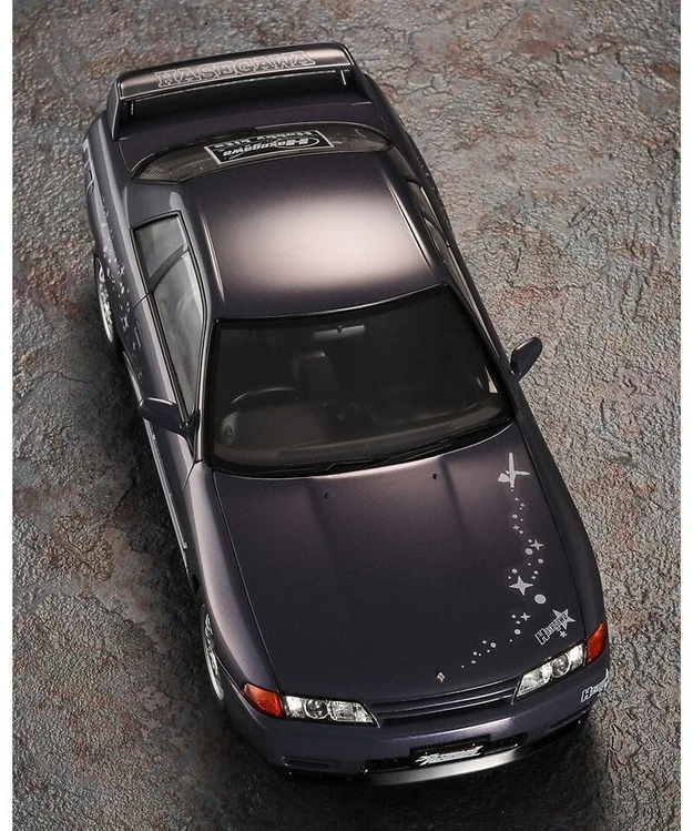 Hasegawa 1:24 Nissan Skyline GT-R R32 plastikinis surenkamas modelis su lipdukais