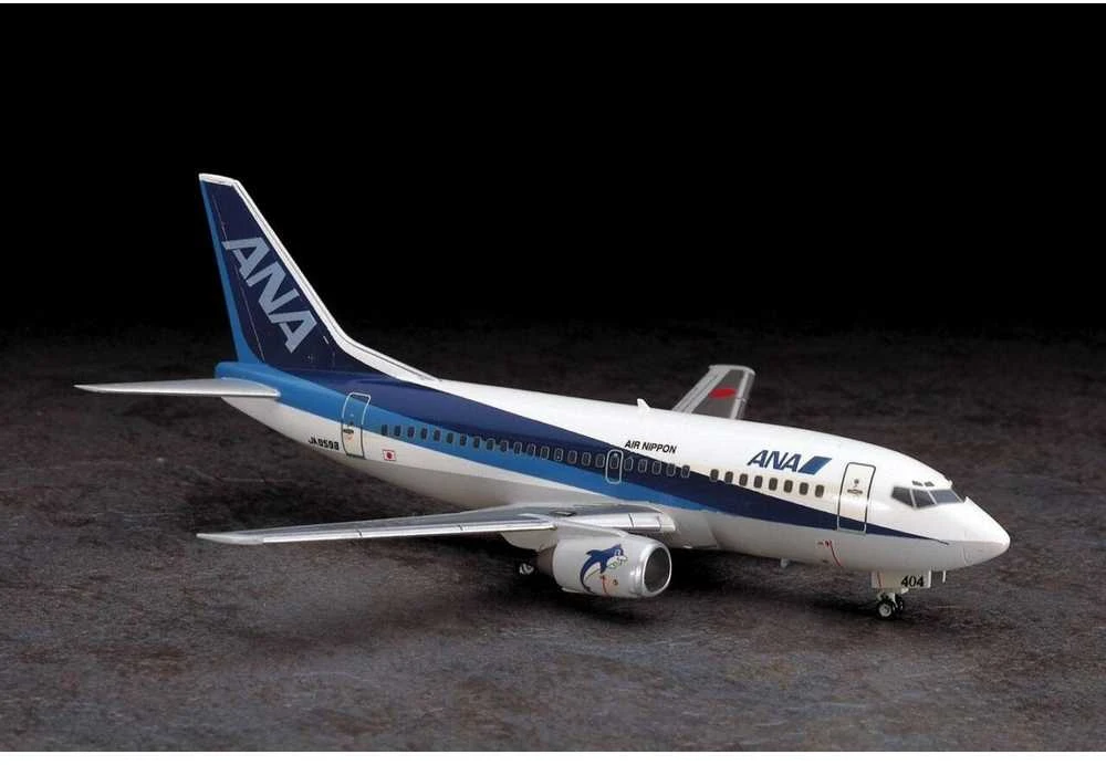 Hasegawa ANA Boeing 737-500 plastikinis lėktuvo modelis 1/200