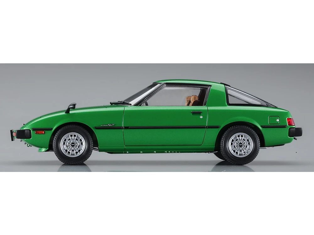 Hasegawa Mazda RX-7 Savanna 1978 plastikinis modelis 1/24