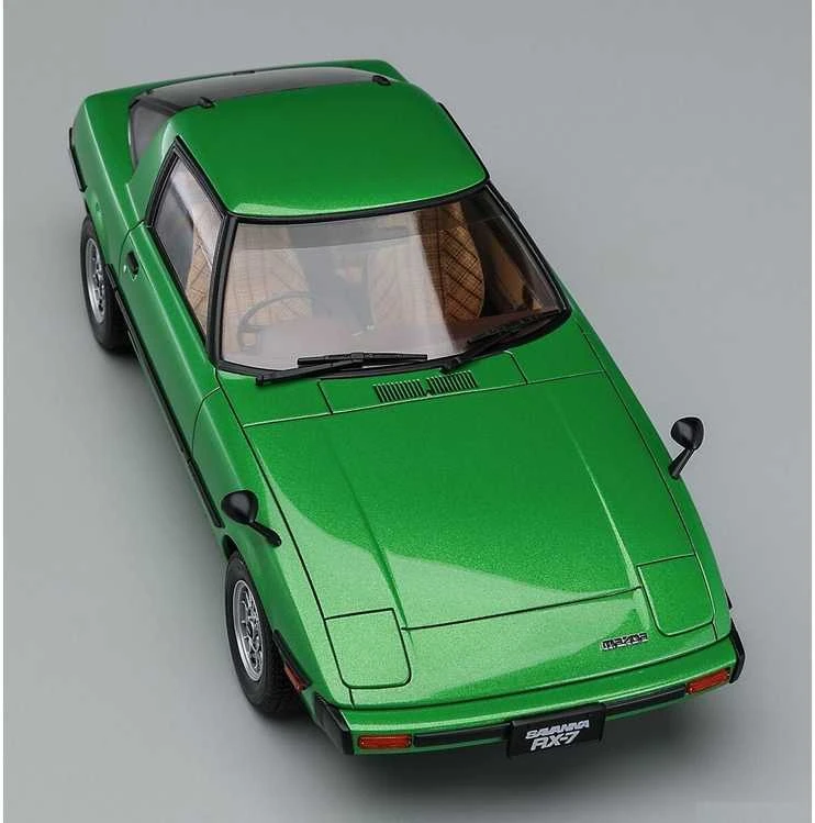 Hasegawa Mazda RX-7 Savanna 1978 plastikinis modelis 1/24