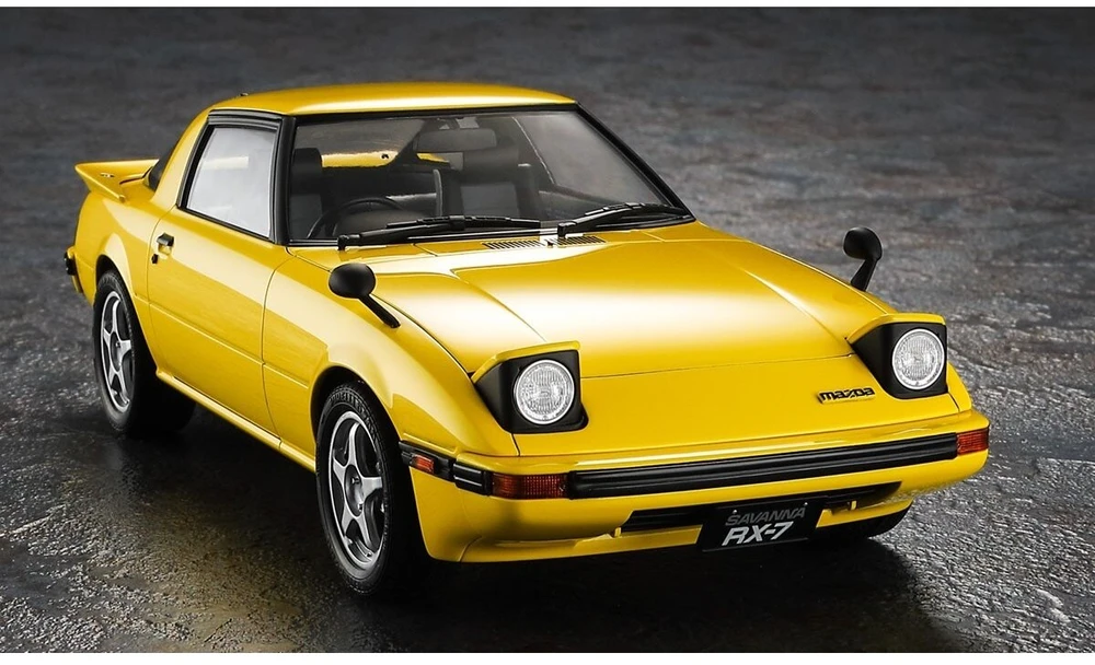Hasegawa Mazda Savanna RX-7 SA22C 1:24 surenkamas modelis su ratlankiais