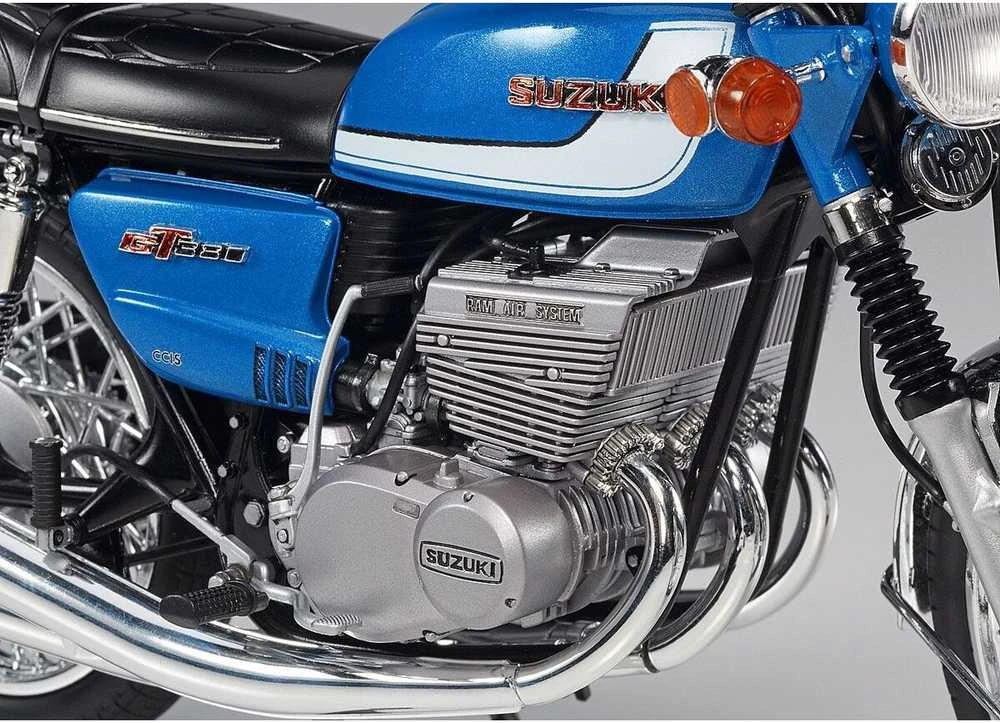 Hasegawa Suzuki GT380 B 1972 1/12 surenkamas plastikinis modelis