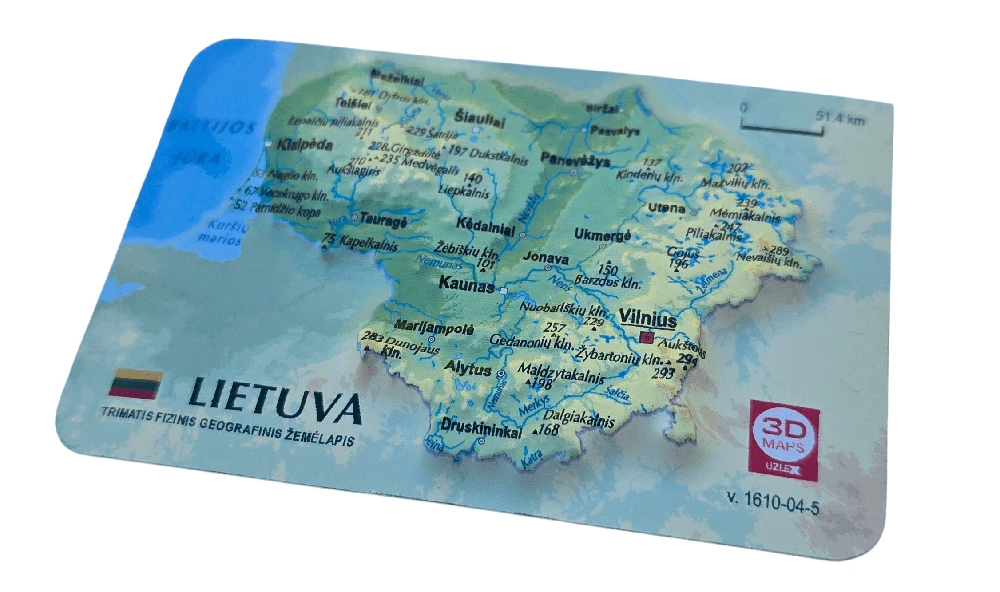 Hobilt 3D reljefinis Lietuvos žemėlapio magnetukas 9x6 cm – ryškus suvenyras