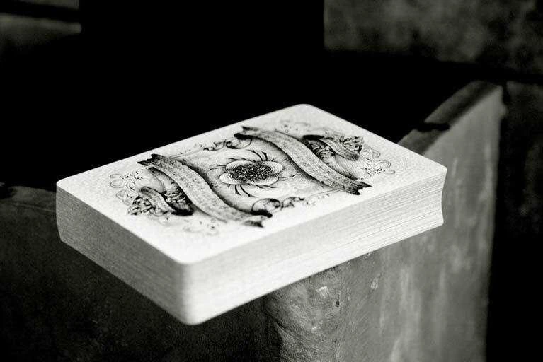 Bicycle Arcane Gaff Baltas Ellusionist kortos