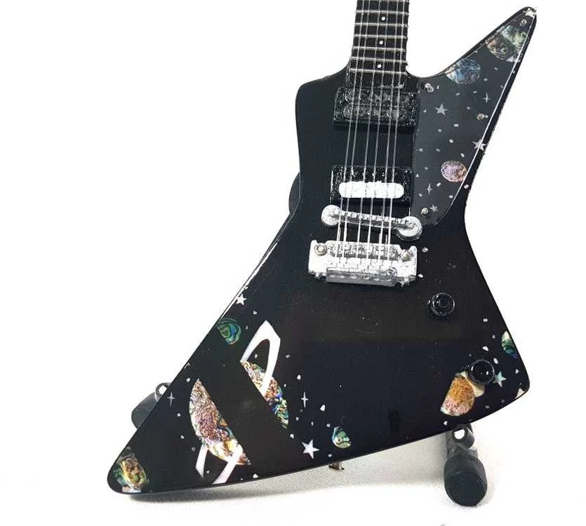 Hobilt Kolekcinė mini gitara „Scorpions“ – Matthias Jabs, mahagonas, 1:4