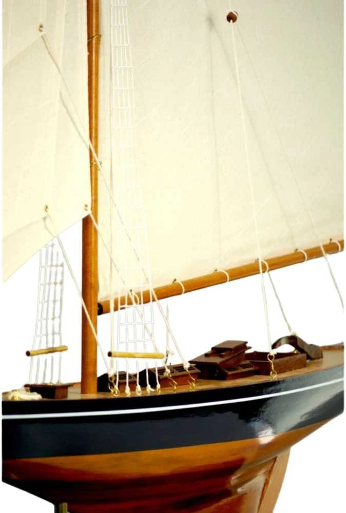 Hobilt Legendinės burinės jachtos „Columbia“ modelis 104 cm – medinis, drobės burės