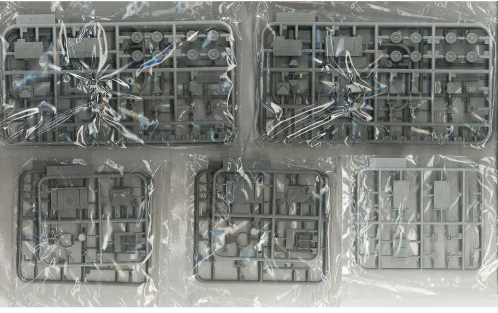 3R Model M1130 Stryker CV & CV-TACP 1/72 surenkamas plastikinis rinkinys 1+1 (3R)