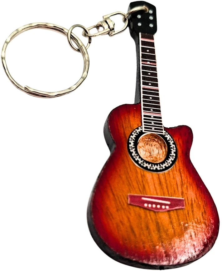 Hobilt Medinis akustinės gitaros raktų pakabukas – dovana muzikantui