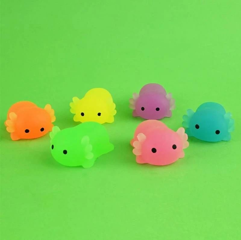 Hobilt Šviečiantis tamsoje aksolotlis squishy 5 cm antistresinis žaislas