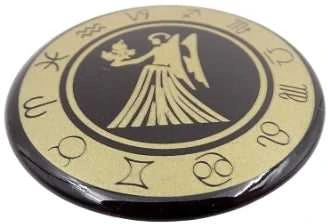 Hobilt Mergelės zodiako šaldytuvo magnetas – emaliuotas metalas, 6 cm