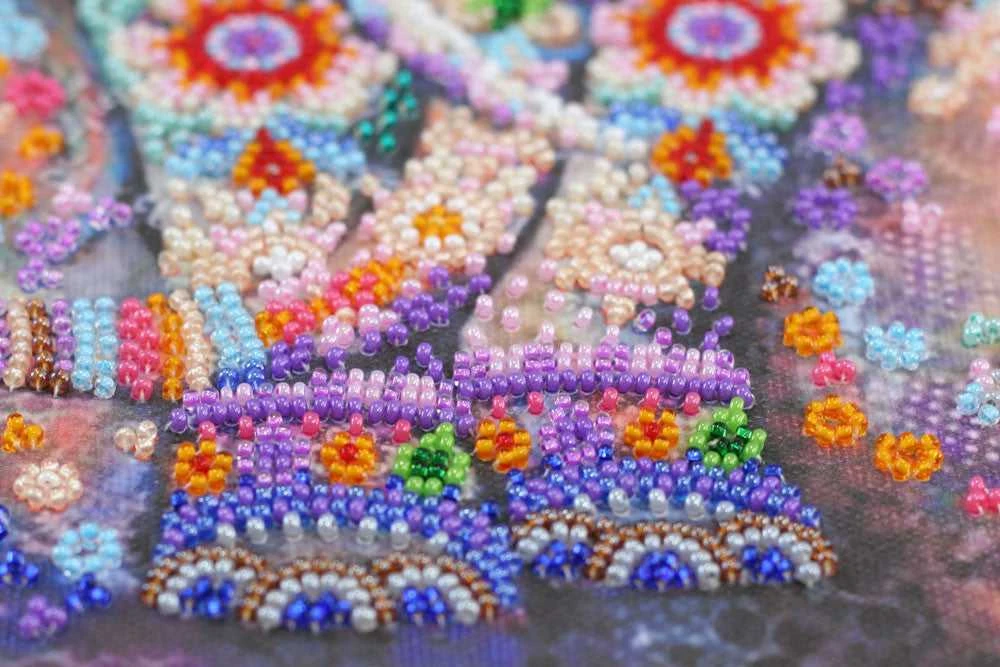 Indijos stebuklas – didelis karoliukų siuvinėjimo rinkinys Abris Art