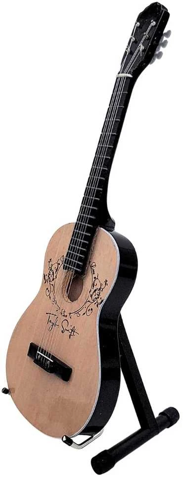 Indominiguitars Taylor Swift įkvėpta mini mahagoninė gitara – kolekcinė dovana