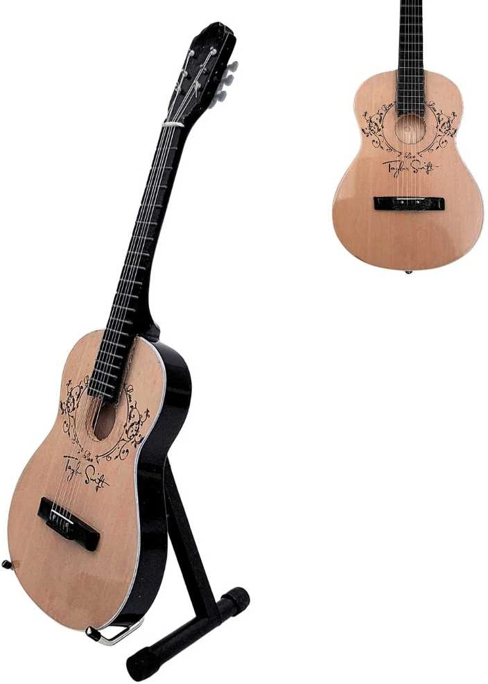 Indominiguitars Taylor Swift įkvėpta mini mahagoninė gitara – kolekcinė dovana