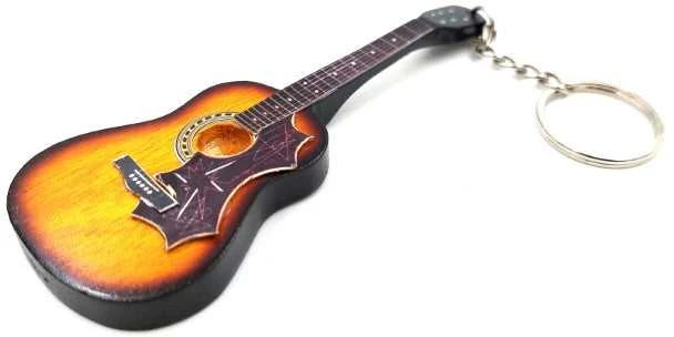Indominiguitars The Beatles stiliaus mahagoninis klasikinės gitaros raktų pakabukas dovanai