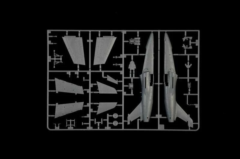 Italeri AMX-T Alenia-Embraer 1/72 surenkamas plastikinis lėktuvo modelis 1471