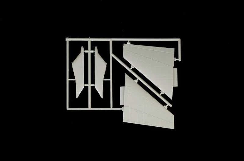 Italeri B-52G Stratofortress ankstyva versija su Hound Dog raketomis 1/72