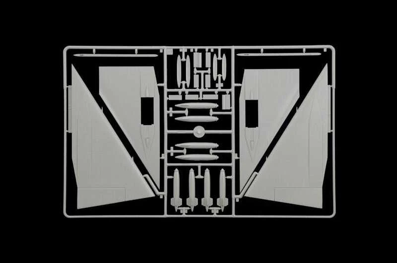 Italeri B-58 Hustler 1/72 plastikinis lėktuvo modelis