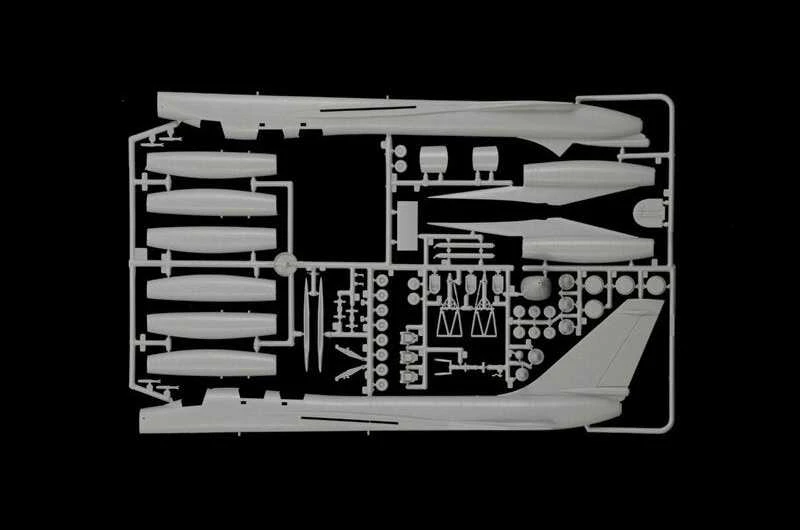 Italeri B-58 Hustler 1/72 plastikinis lėktuvo modelis