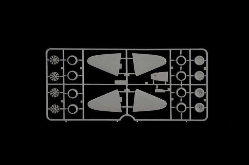 Italeri Boeing B-17F Skraidančioji Tvirtovė 1/72 plastikinis lėktuvo modelis