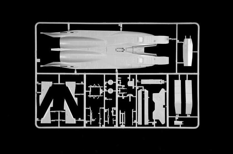 Italeri F-15E Strike Eagle 1/48 plastikinis lėktuvo modelis