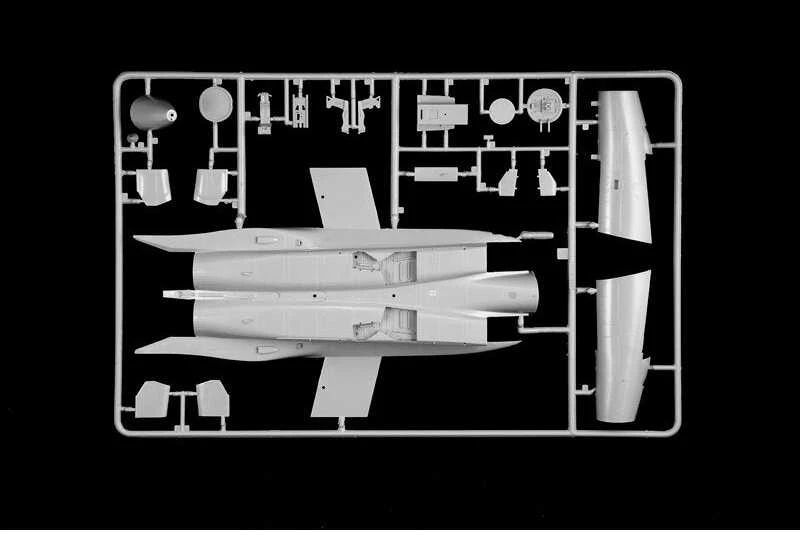 Italeri F-15E Strike Eagle 1/48 plastikinis lėktuvo modelis