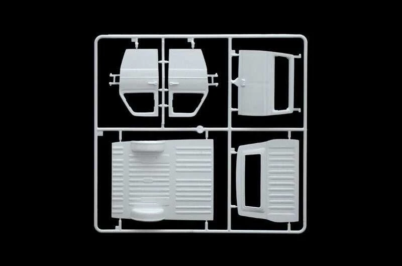 Italeri Ford Transit mikroautobusas 1/24 plastikinis surinkimo rinkinys