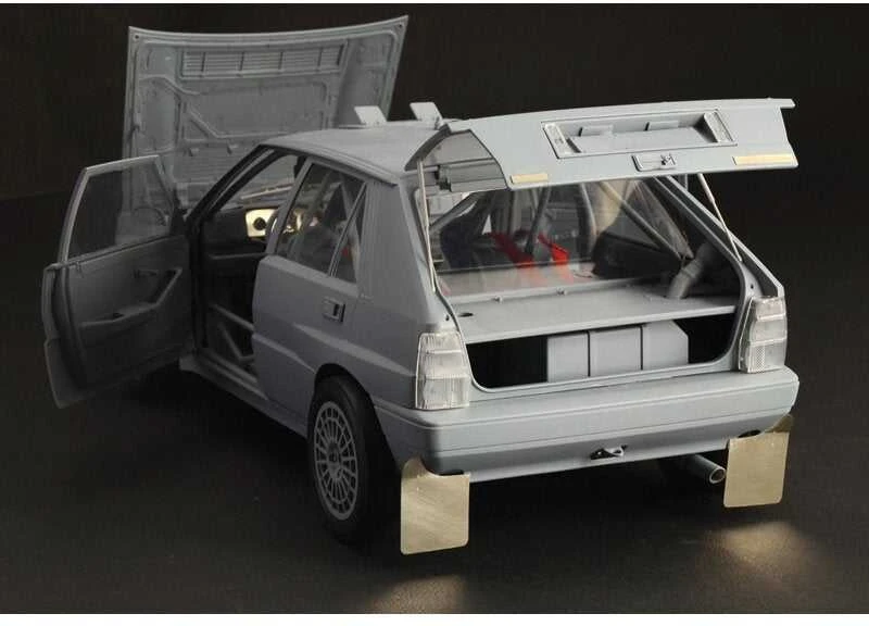 Italeri Lancia Delta HF Integrale 16v 1/12 plastikinis surinkimo rinkinys 4709