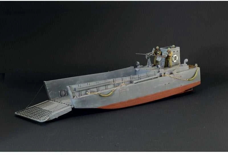 Italeri LCM 3 išsilaipinimo kateris D-Day 80 m. jubiliejus, 1/35 6755