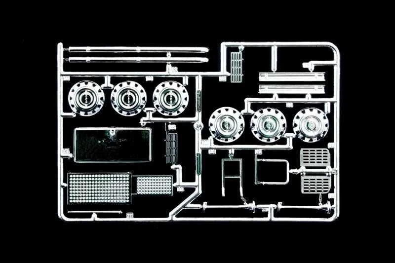 Italeri MAN 26.321 Formel Six sunkvežimis 1/24 – surenkamas modelis